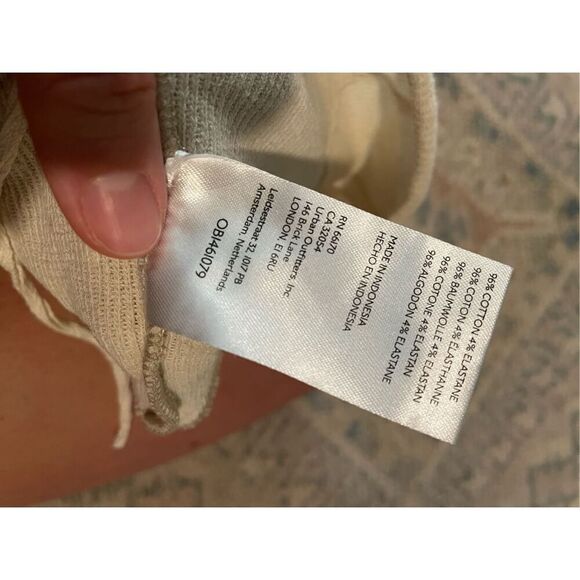 Urban outfitters cream cropped halter top size M - Picture 6 of 6